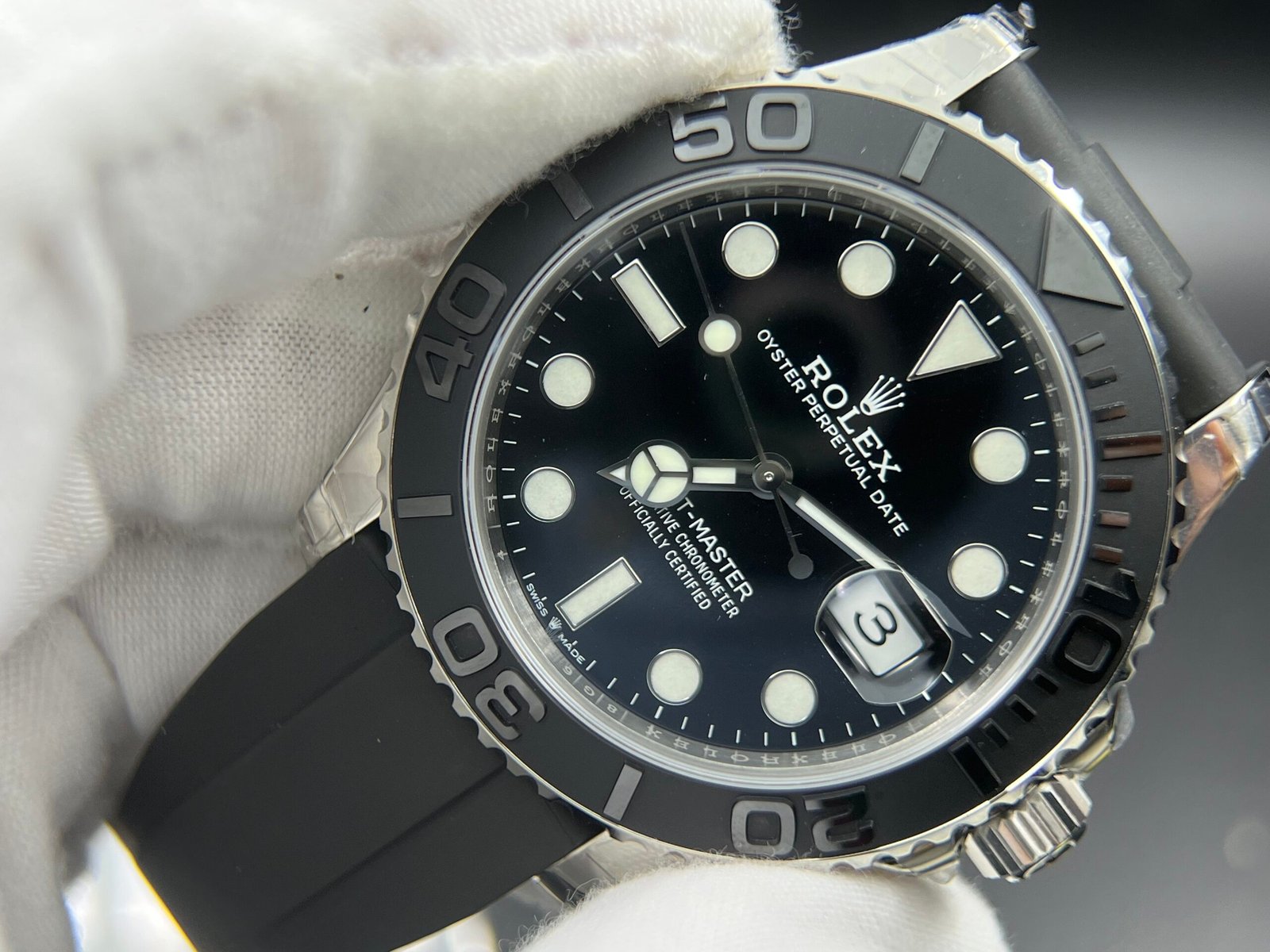 138 grams Yacht-Master 42mm 226659 VSF 1:1 Best Edition Black Ceramic Bezel on Black Rubber Strap V2 version - Image 4