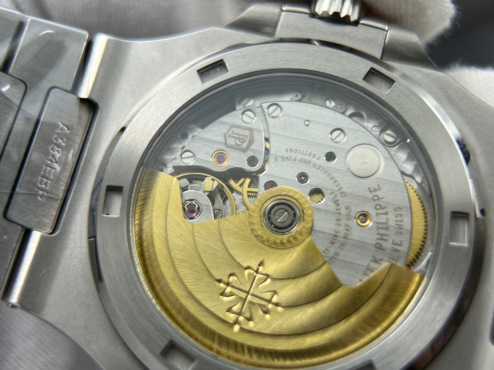 Nautilus 5711/1A 1:1 Best Tiffany & Co.-White Textured Dial on SS Bracelet A324 Super Clone - Image 17