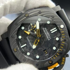 PAM 1324 Submersible GMT Carbotech VSF 44MM Black Dial Rubber Strap P900